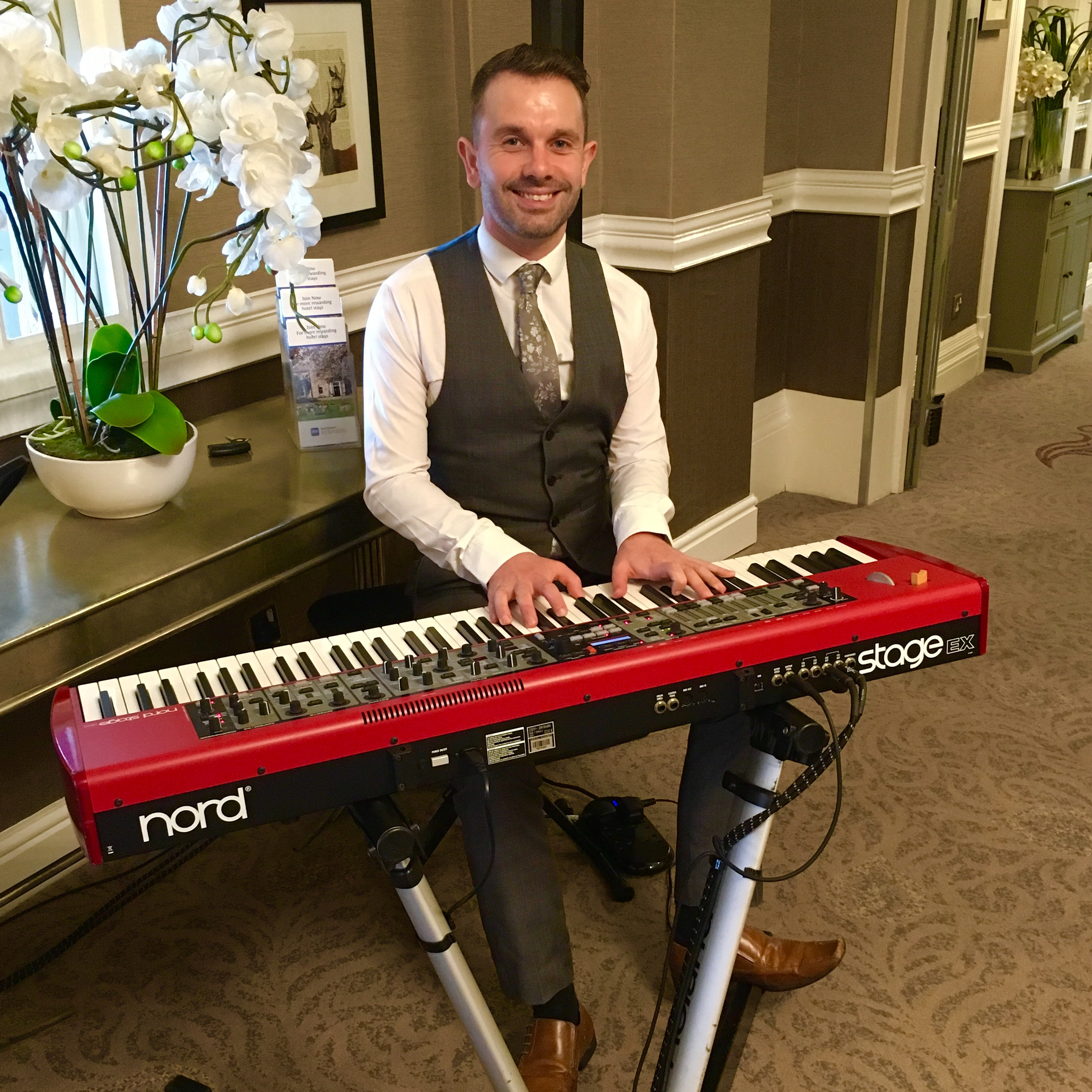 Glendower Hotel wedding piano Lytham: pianist for Glendower Hotel wedding ceremony, drinks reception or wedding breakfast