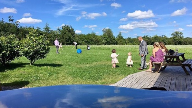 Outbarn pianist for wedding ceremonies