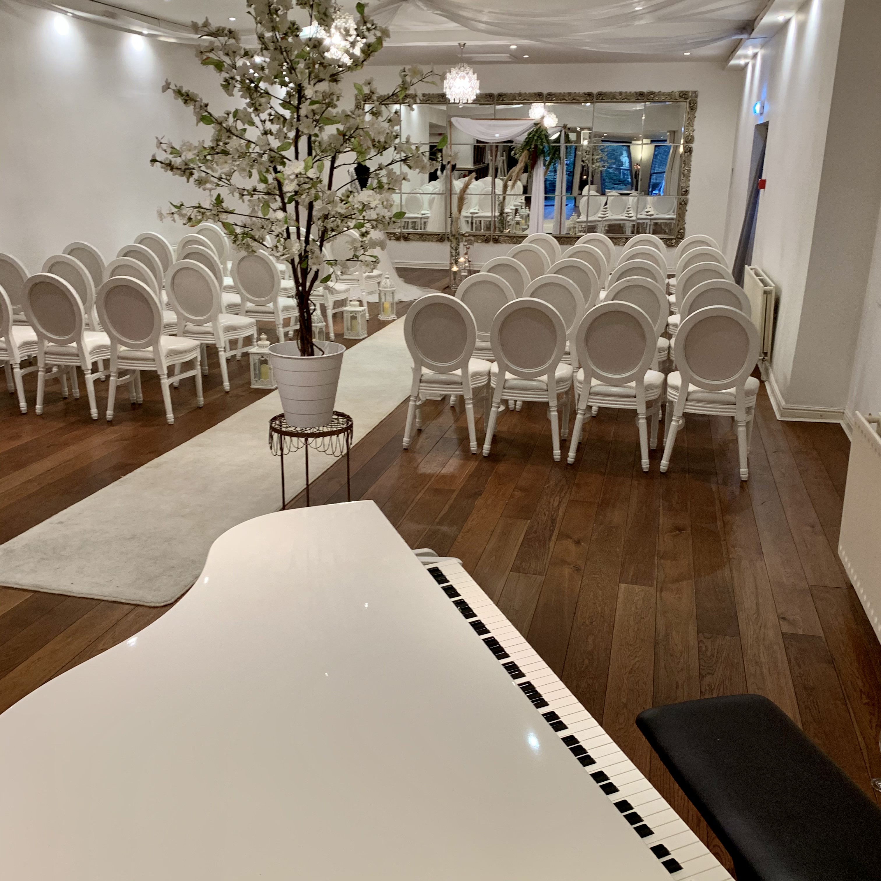 Recommended wedding ceremony pianist for Sparth House