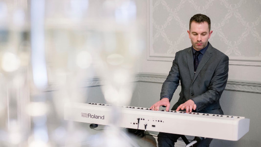 Craig Smith: drinks reception pianist for Sparth House
